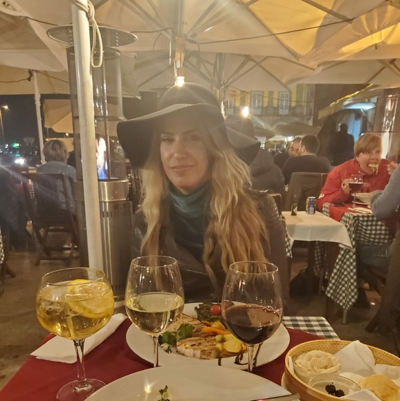 Meet your Posher, Sofia - Picture 4 of 8